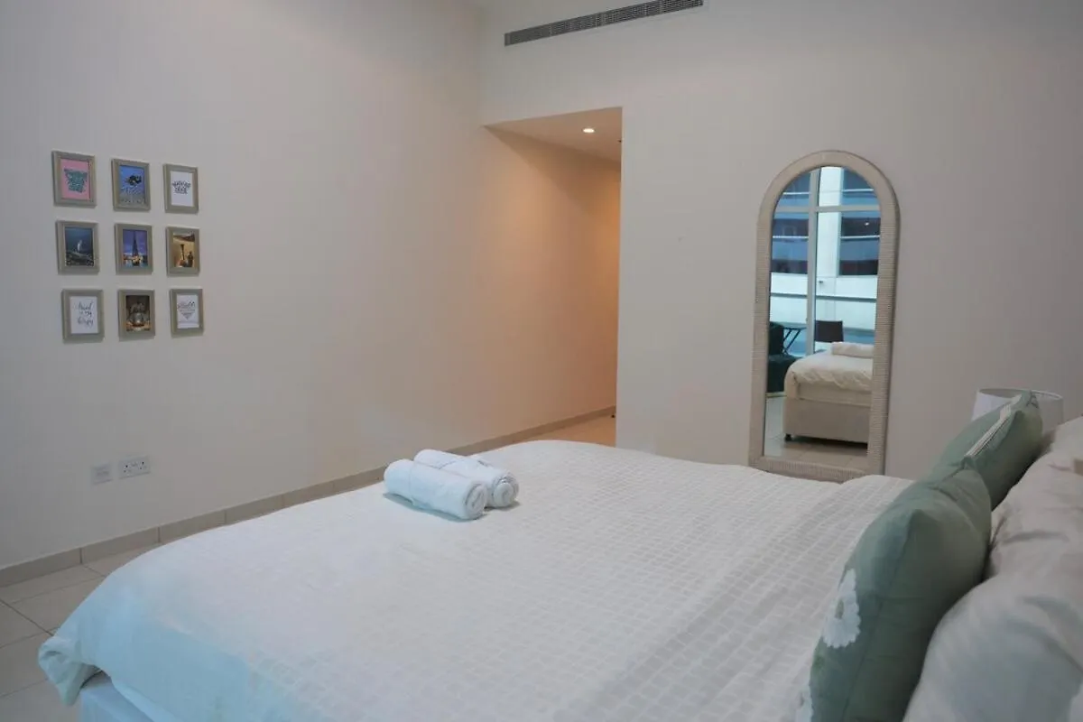 Nivis Find- Luxury 1 Bhk Nearby Dubai Mall 0*,