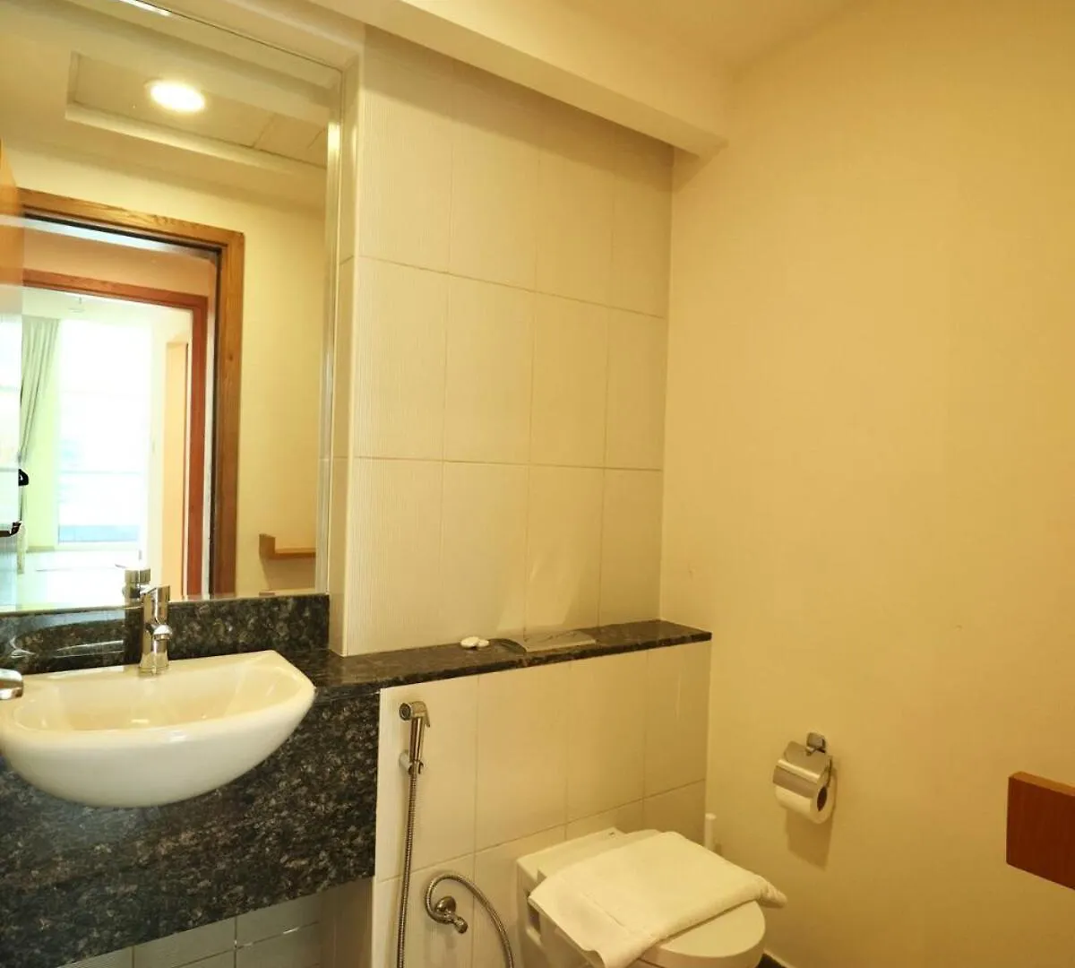 Nivis Find- Luxury 1 Bhk Nearby Dubai Mall Apartment